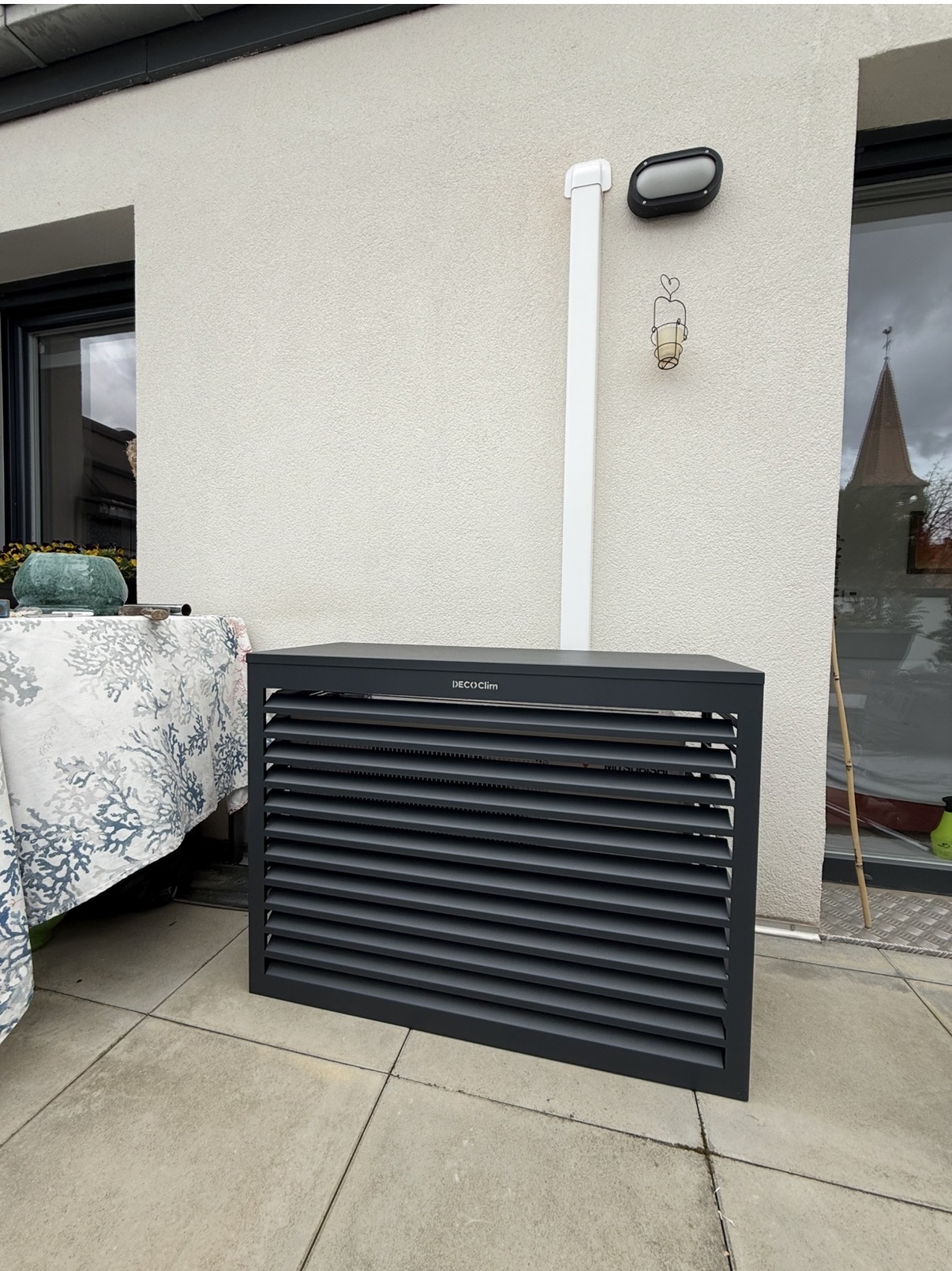 Installateur de climatisation Mitsubishi avec cache déco à Horbourg-Wihr près de Colmar