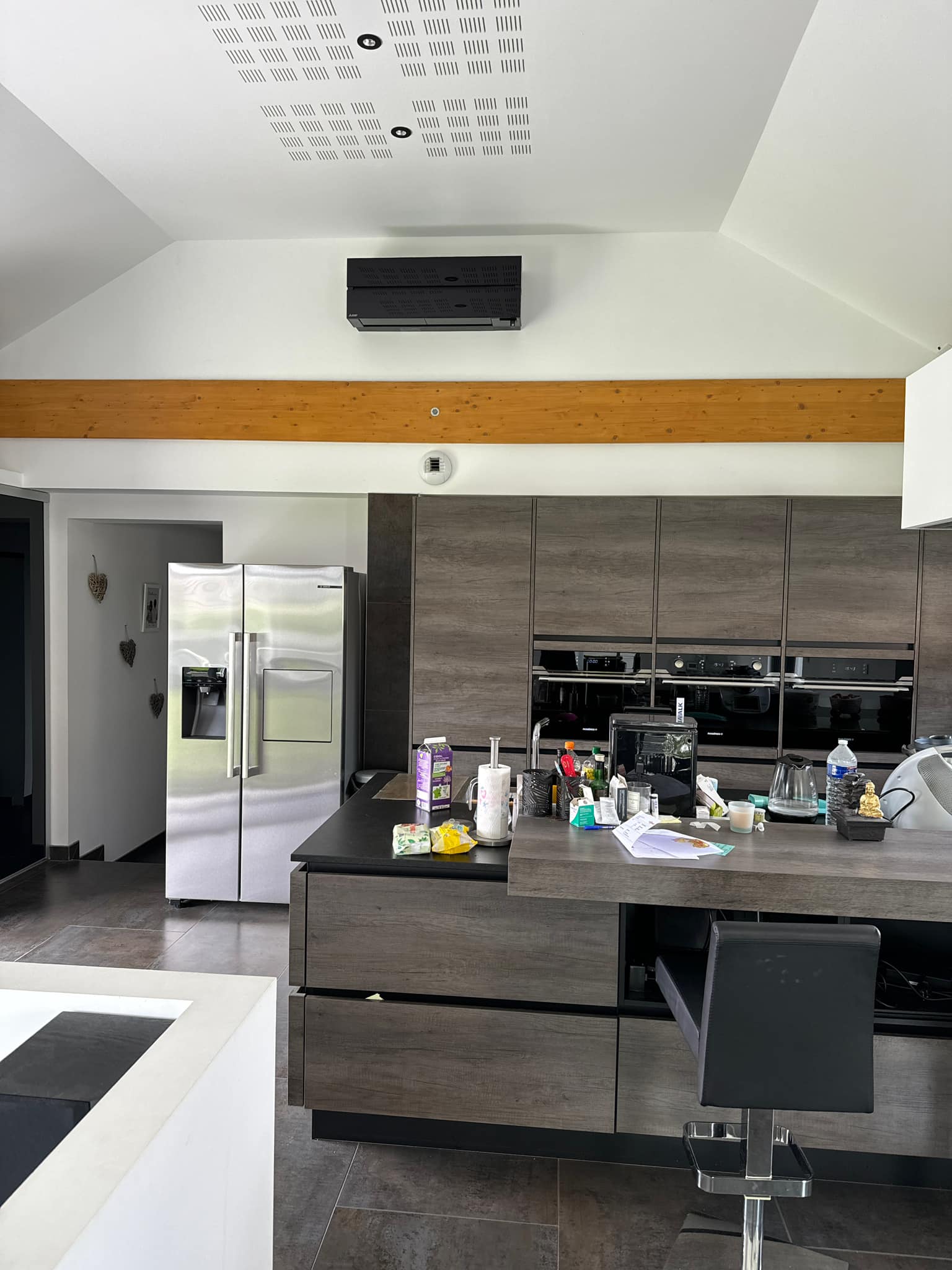 Gainable Mitsubishi avec un cache déco clim à Rustenhart 68