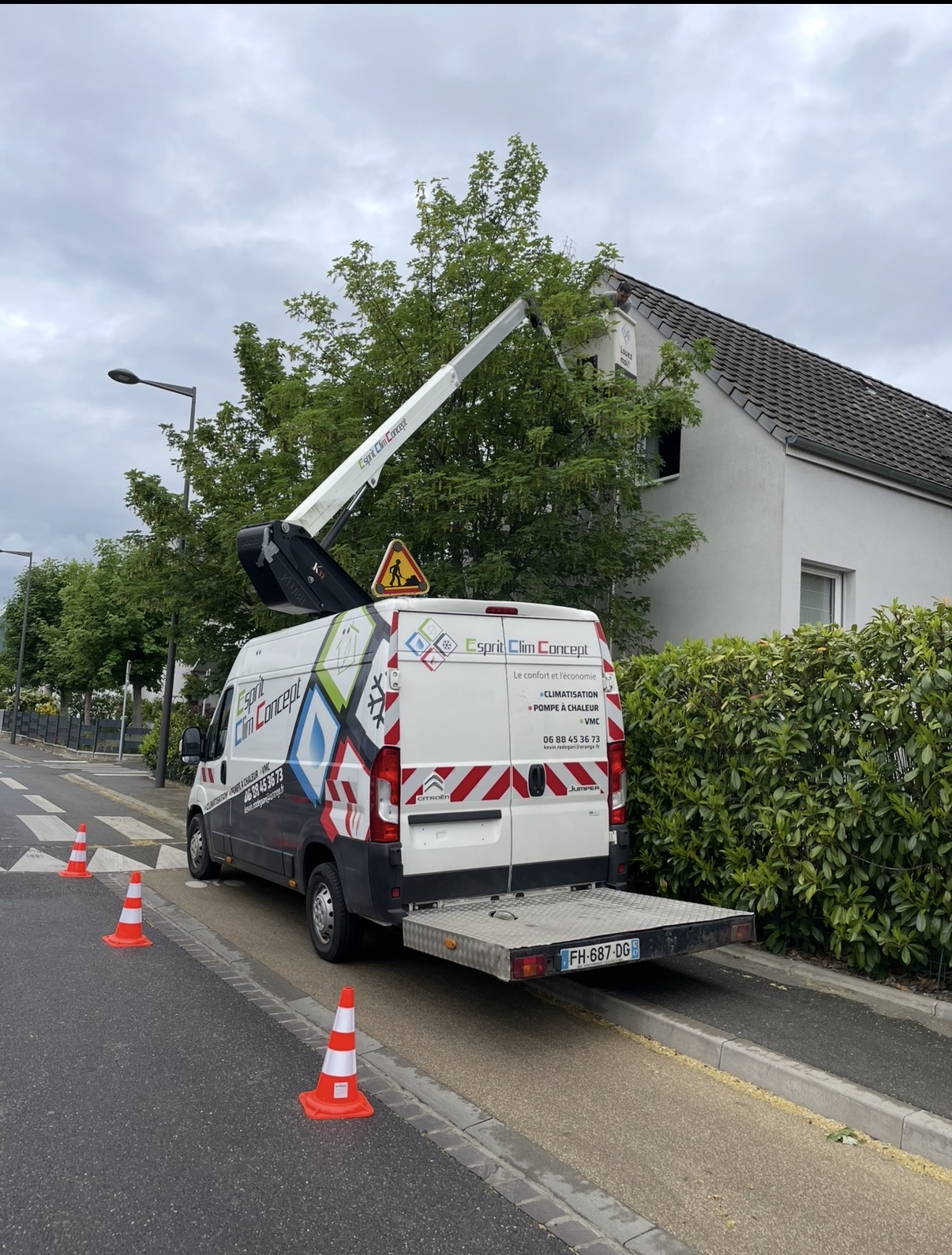 installation de climatisation avec nacelle à Colmar proche de Houssen